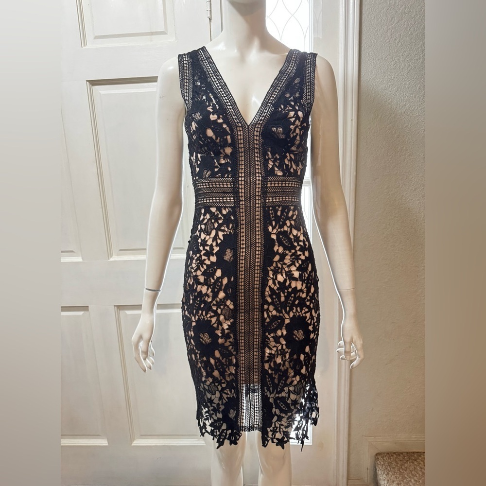 Astr Sexy Black and Cream Lace Mini Dress Size XS - Picture 4 of 15